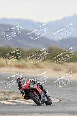 media/Sep-21-2025-Race Pace (Sun) [[98bf33ef95]]/Verified/10-Turn 10 (1150am)/